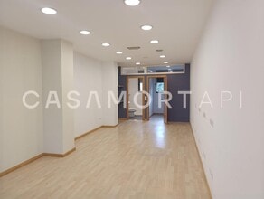 Retail in Torroella de Montgrí, Gerona for lease Interior Photo- Image 2 of 5