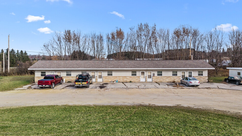 4991 Arthur Rd, Slinger, WI for sale - Building Photo - Image 1 of 47