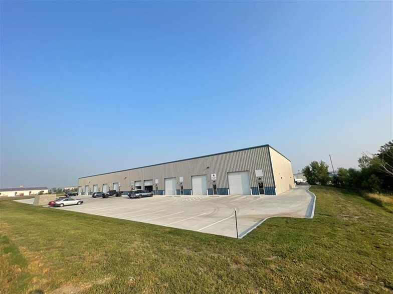 7480 N 56th St, Lincoln, NE for lease - Building Photo - Image 2 of 5