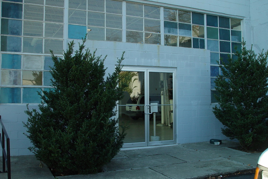 33 New Broad St, Port Chester, NY for lease - Building Photo - Image 3 of 7