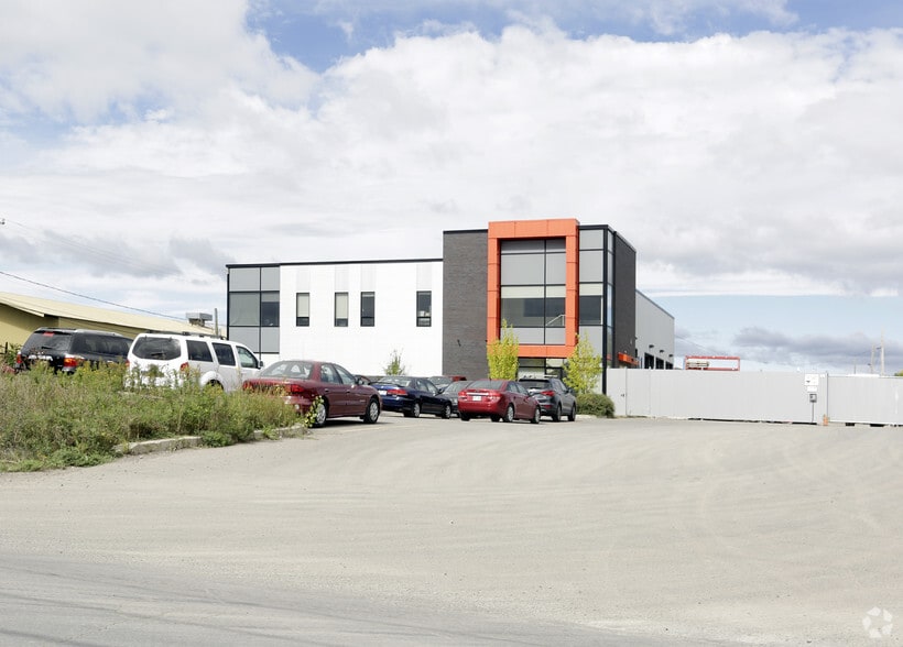 5281 Boul Cléroux, Laval, QC for sale - Primary Photo - Image 1 of 2