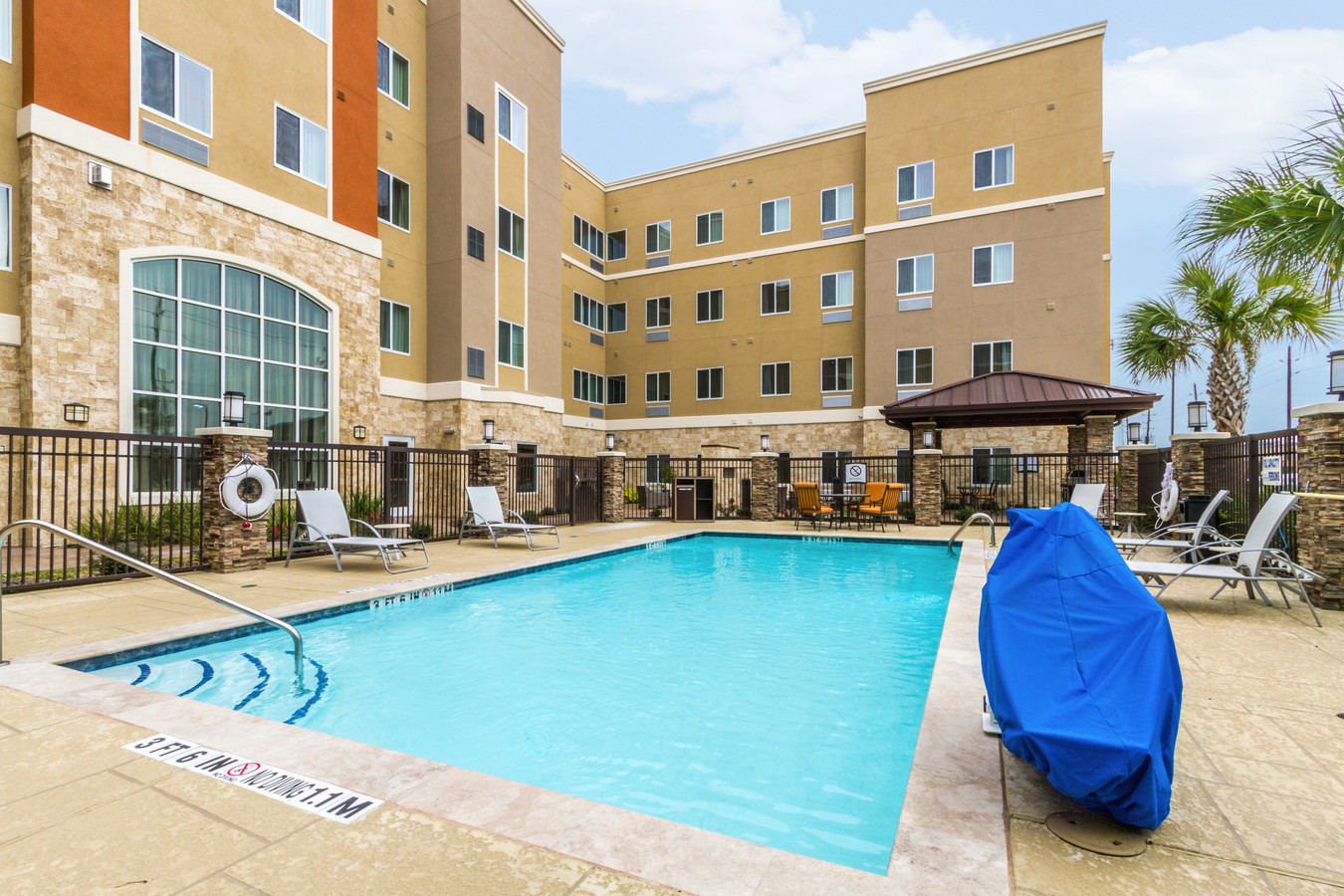 9901 United Dr Houston Tx 77036 Hotel Property For Sale - 