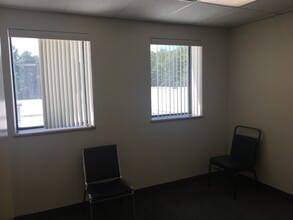 201-205 Oak St, Pembroke, MA for lease Interior Photo- Image 2 of 6