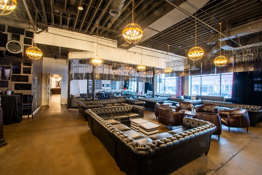 28-42 W New York St, Aurora, IL for sale - Building Photo - Image 3 of 7