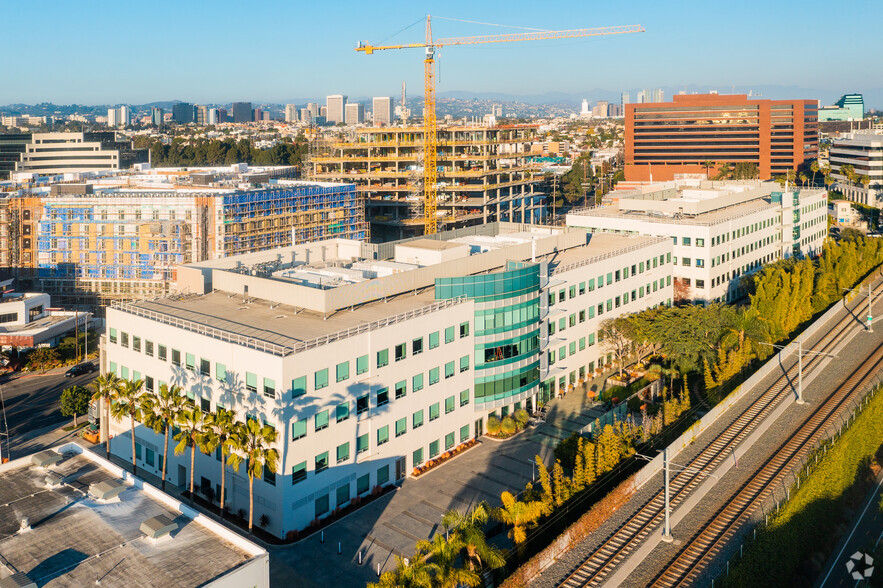 12200 W Olympic Blvd, Los Angeles, CA for sale - Primary Photo - Image 1 of 1