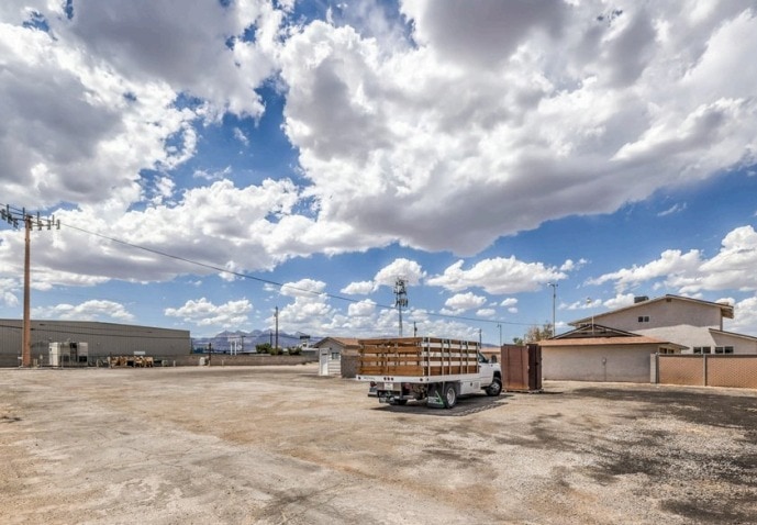 3850 Leon Ave, Las Vegas, NV for sale - Building Photo - Image 3 of 28