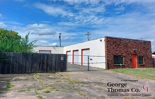Free Standing Bldg with Fenced Yard - Warehouse