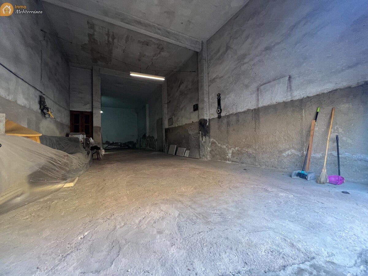 Alicante, ALI 03009 - Unit 01 -  - Interior Photo - Image 1 of 7