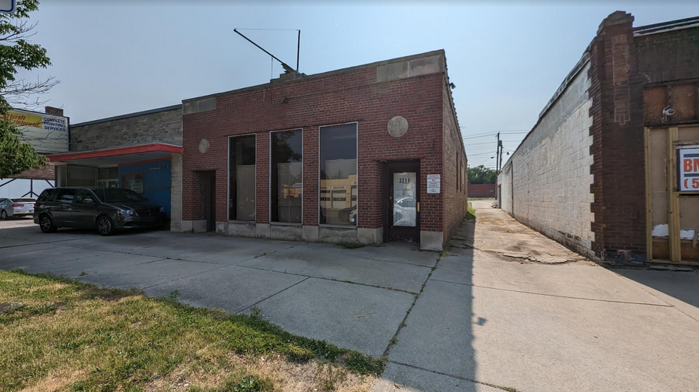 2211 S Michigan St, South Bend, IN for sale - Building Photo - Image 1 of 1