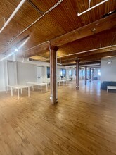 116 Spadina Ave, Toronto, ON for lease Building Photo- Image 2 of 5