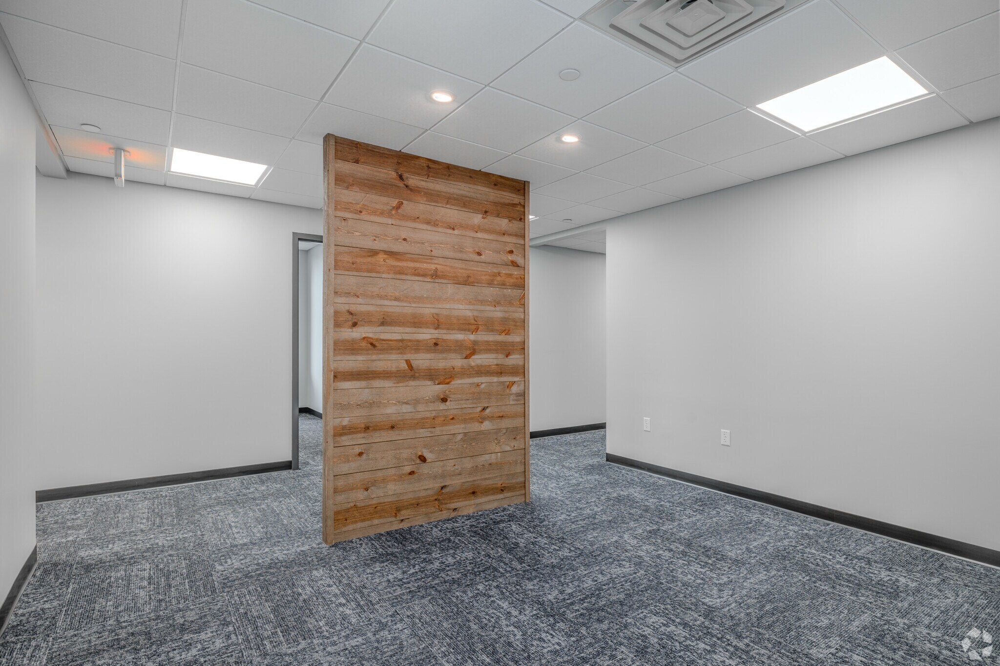 50 S Main St, Akron, OH for lease Interior Photo- Image 1 of 9