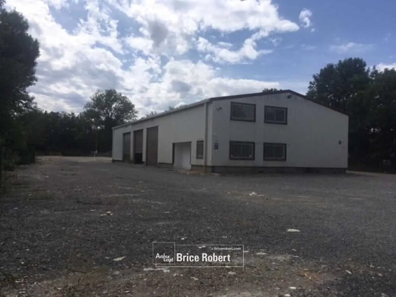 Flex in Lozanne for lease - Building Photo - Image 3 of 17
