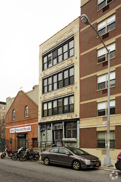 703 E Sixth St, New York, NY for sale - Primary Photo - Image 1 of 12