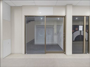 566 Ruthven St, Toowoomba City for lease Interior Photo- Image 2 of 7