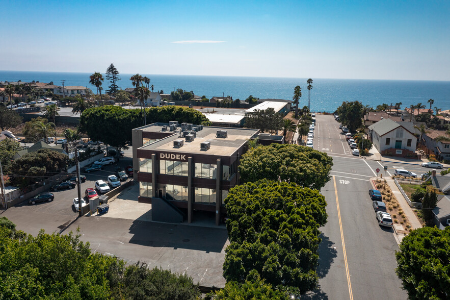 605 3rd St, Encinitas, CA for lease - Building Photo - Image 2 of 9