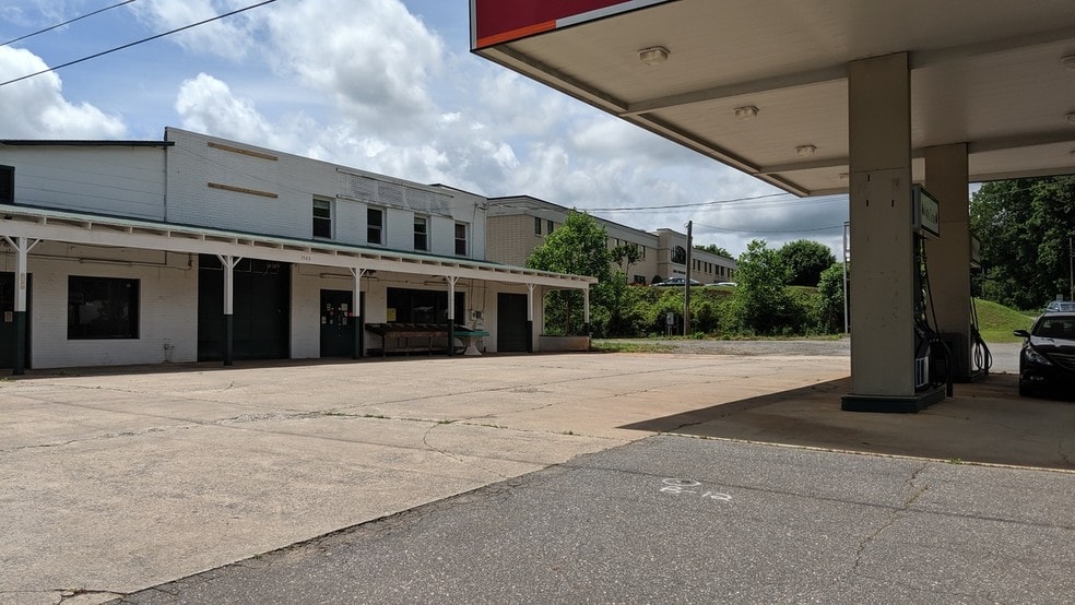 1503 N Green St, Morganton, NC for sale - Building Photo - Image 2 of 9