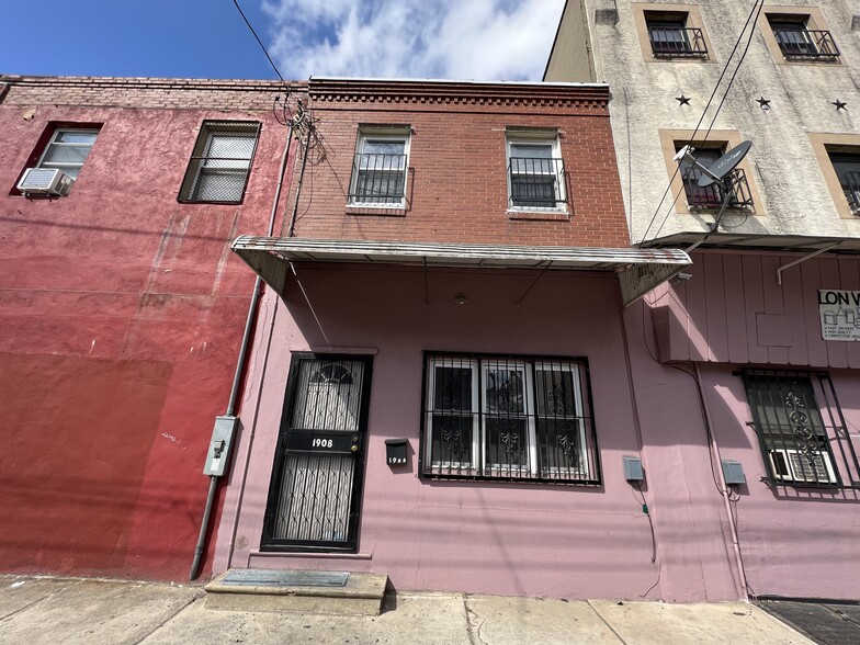 1908 S 7th St, Philadelphia, PA for sale - Primary Photo - Image 1 of 12