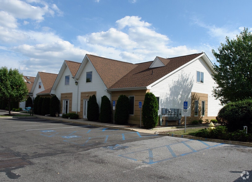 705 W White Horse Rd, Voorhees, NJ for lease - Building Photo - Image 3 of 7
