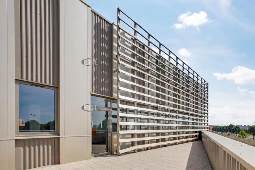 Flex in Tremblay-en-France for sale - Building Photo - Image 3 of 4