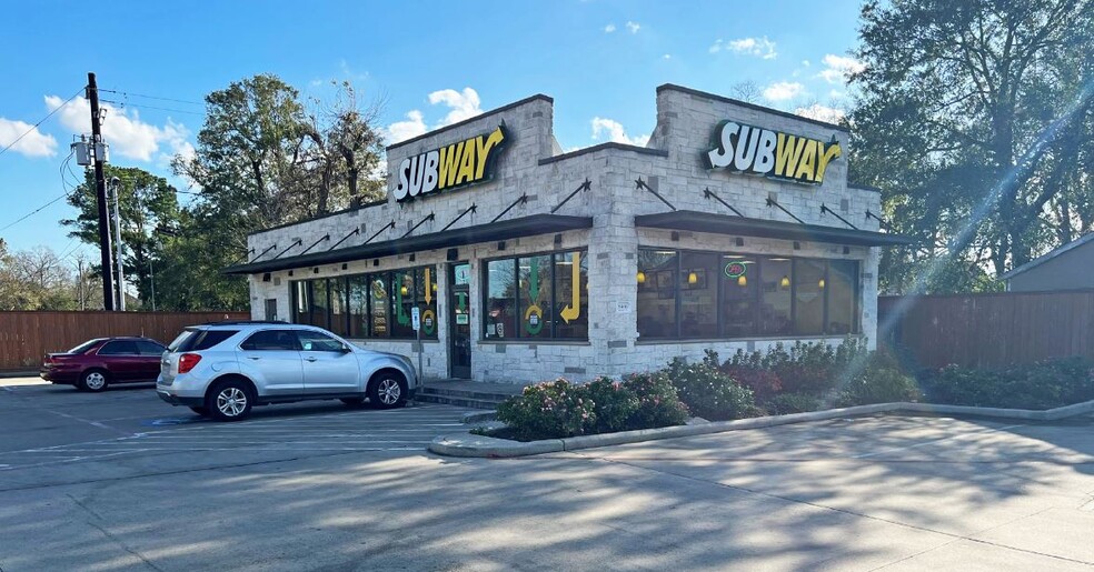 8466 Howard Dr, Houston, TX for lease - Primary Photo - Image 1 of 3