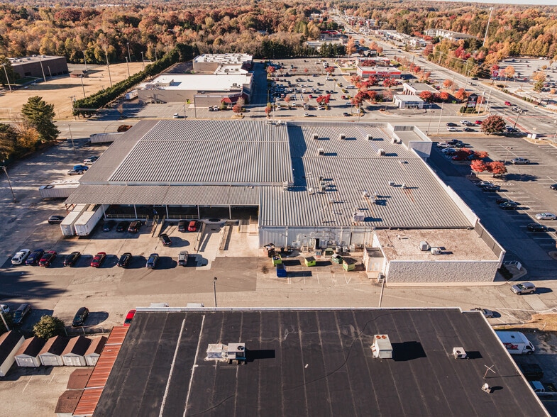 2645 N Main St, High Point, NC for lease - Building Photo - Image 2 of 4