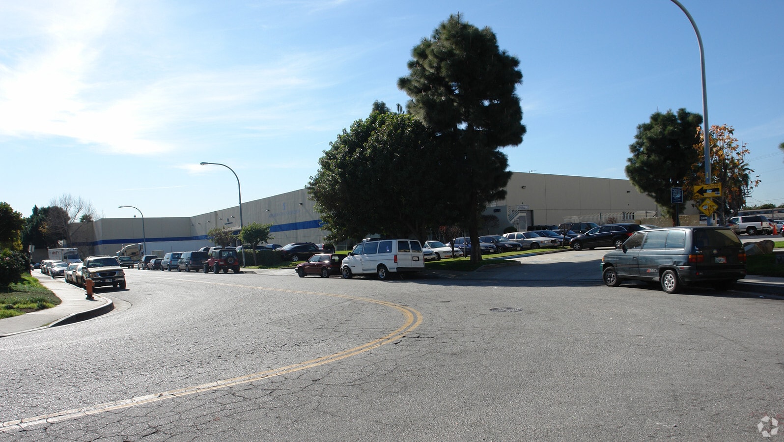 6701 Wilson Ave, Los Angeles, CA 90001