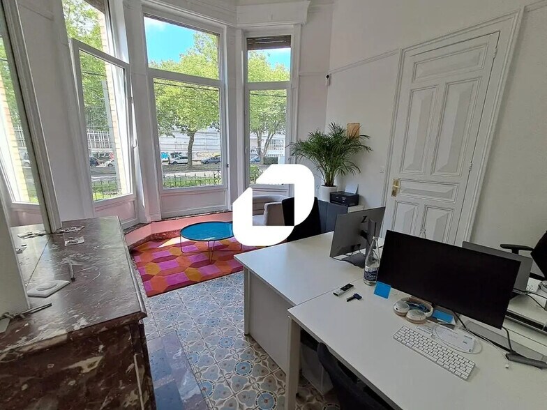 Flex in Mouvaux for lease - Building Photo - Image 2 of 15