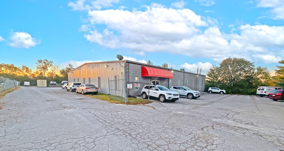 2285 Frankfort Ct, Lexington, KY for lease - Building Photo - Image 2 of 11