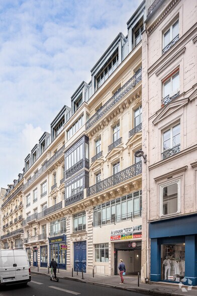 42 Rue De Paradis, Paris for lease - Building Photo - Image 2 of 3
