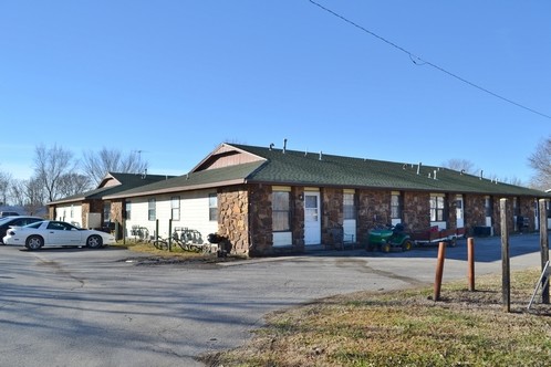 1120 E Fairview Ave, Nowata, OK for sale - Primary Photo - Image 1 of 1