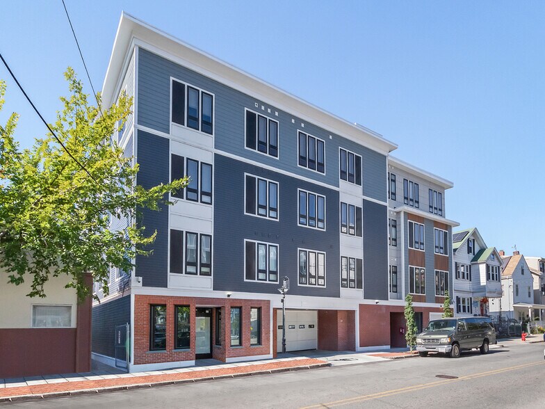 176178 Washington Ave, Chelsea, MA 02150