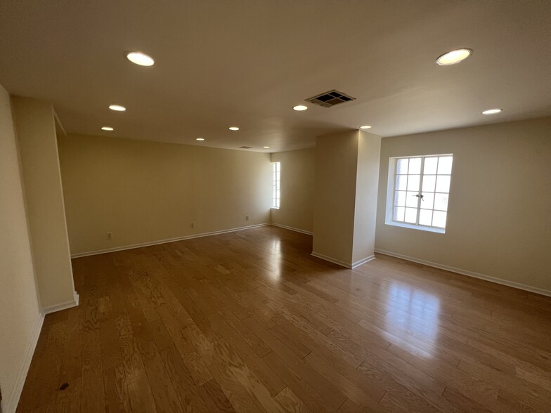 9528-9546 Brighton Way, Beverly Hills, CA for lease - Interior Photo - Image 3 of 4