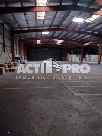 Industrial in Perpignan for lease Building Photo- Image 1 of 5