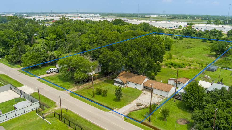 3240 & 3242 Brownie Campbell, Houston, TX for sale - Building Photo - Image 3 of 20