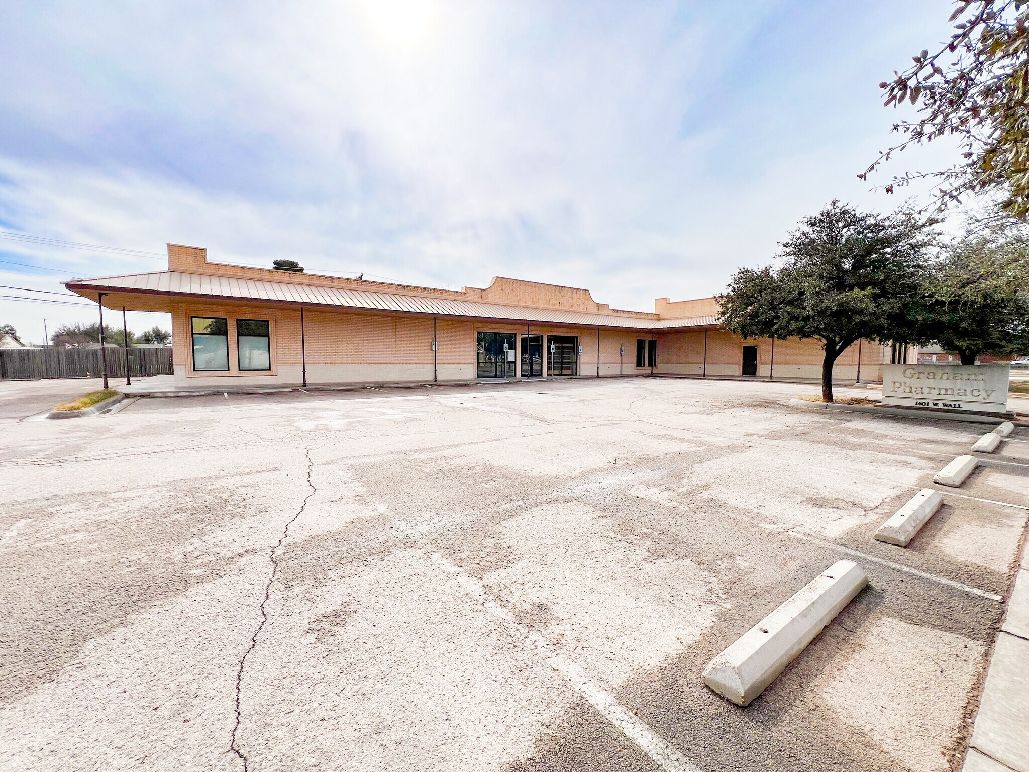 1601 W Wall St, Midland, TX for sale Building Photo- Image 1 of 1