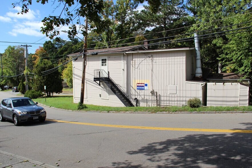 136 N Greeley Ave, Chappaqua, NY for sale - Building Photo - Image 1 of 1