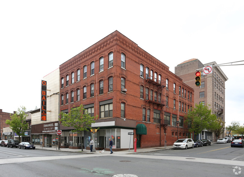 301 High St, Holyoke, MA for sale - Primary Photo - Image 1 of 1