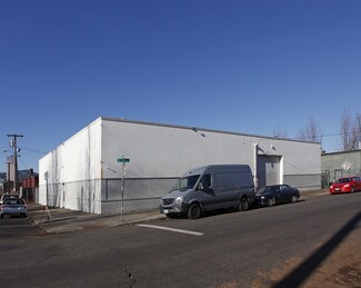 More details for 645 SE Ankeny St, Portland, OR - Industrial for Sale