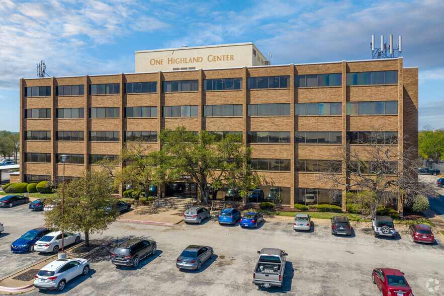 314 E Highland Mall Blvd, Austin, TX for lease - Building Photo - Image 1 of 7