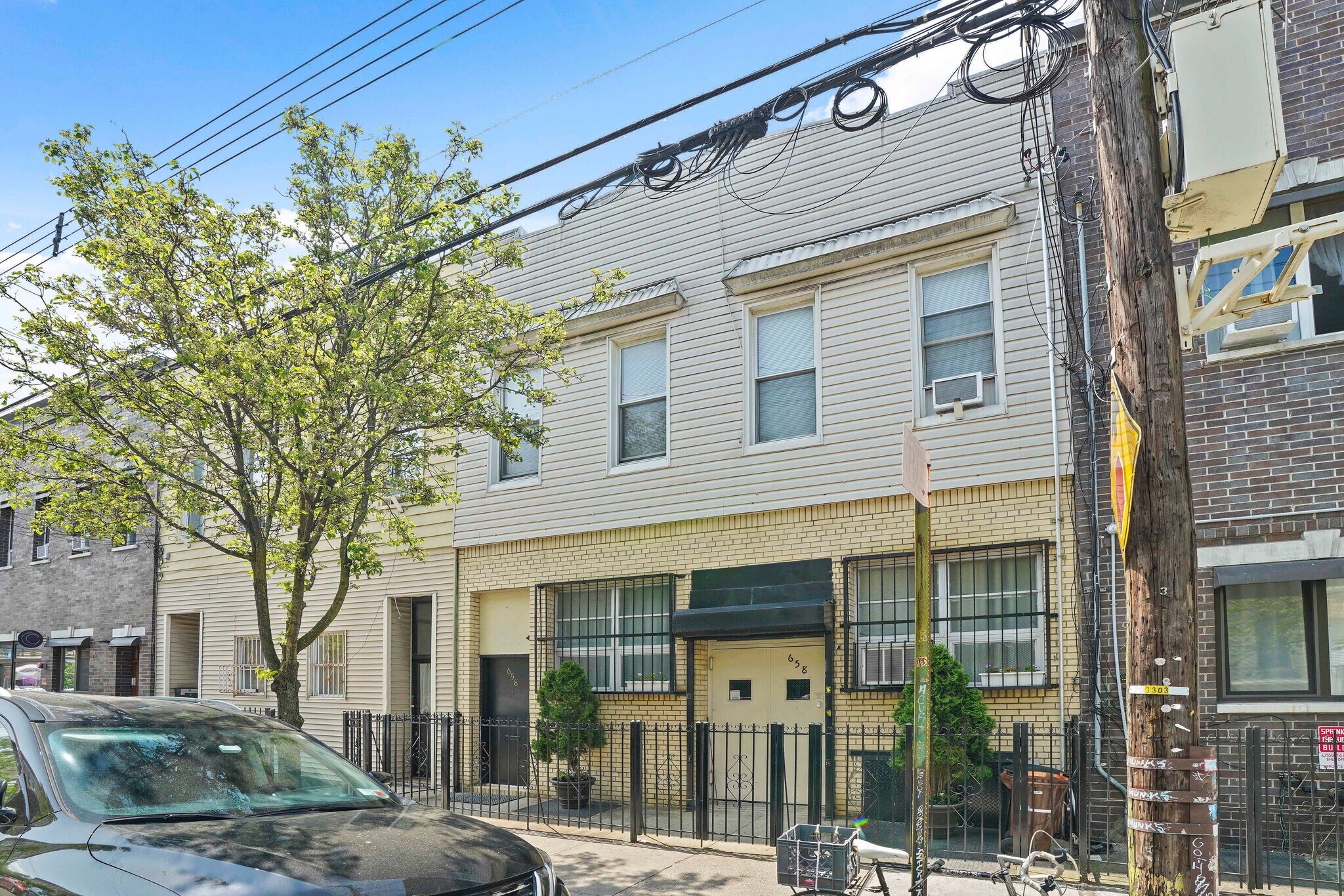 658 Woodward Ave, Ridgewood, NY for sale Primary Photo- Image 1 of 1