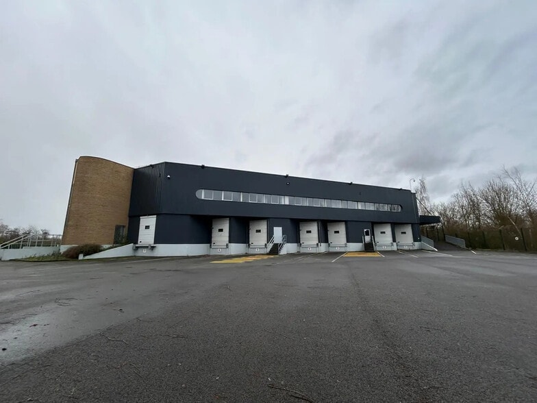 Rue De La Louvière, Fretin for lease - Building Photo - Image 2 of 3