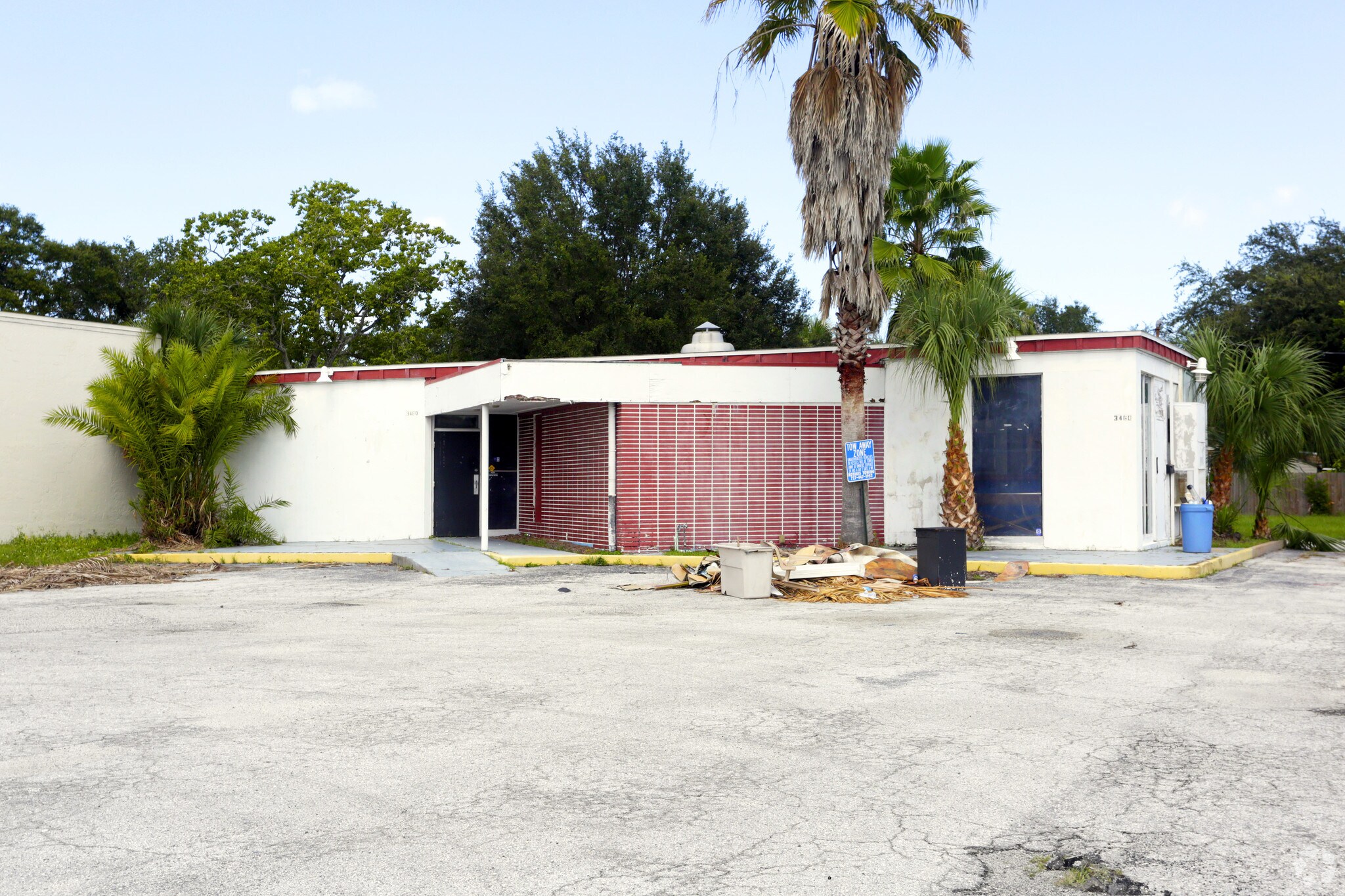 3460 E Bay Dr, Largo, FL for sale Primary Photo- Image 1 of 1