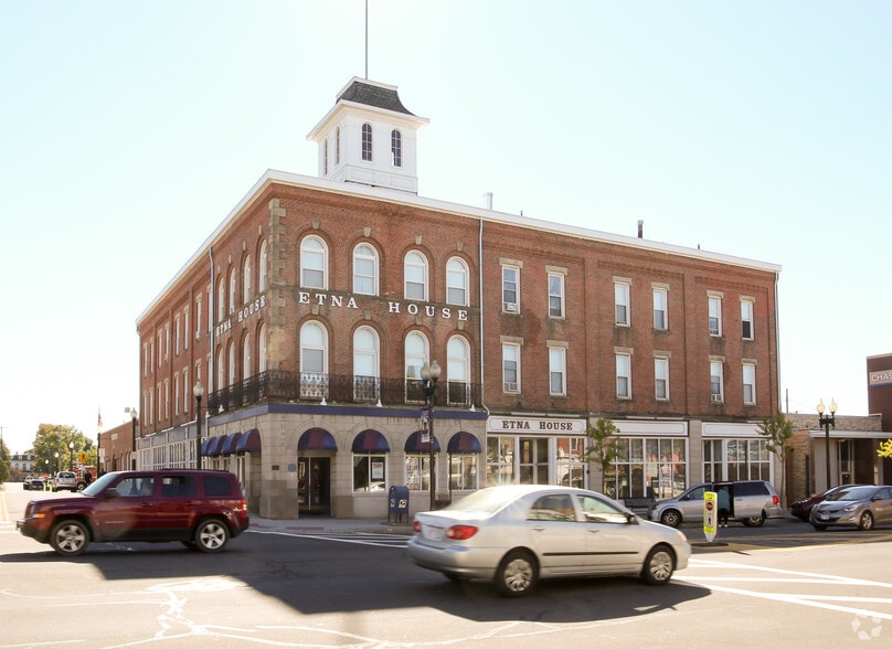 219-223 W Main St, Ravenna, OH for sale - Primary Photo - Image 1 of 1
