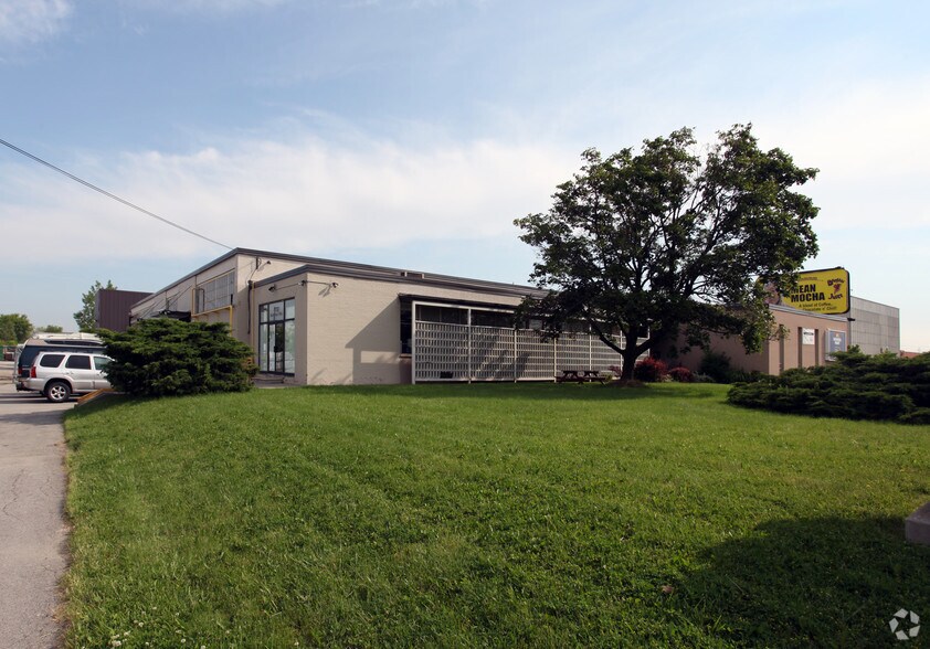 172 Belfield Rd, Toronto, ON for sale - Primary Photo - Image 1 of 1