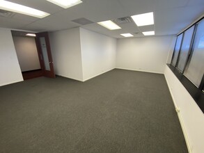 540-550 W Frontage Rd, Northfield, IL for lease Interior Photo- Image 1 of 1