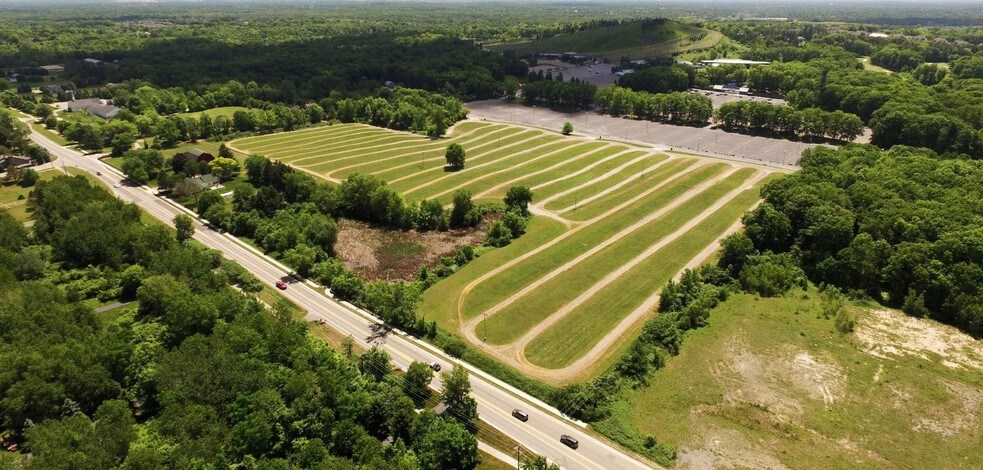 7774 Sashabaw Rd, Clarkston, MI for sale - Primary Photo - Image 1 of 1
