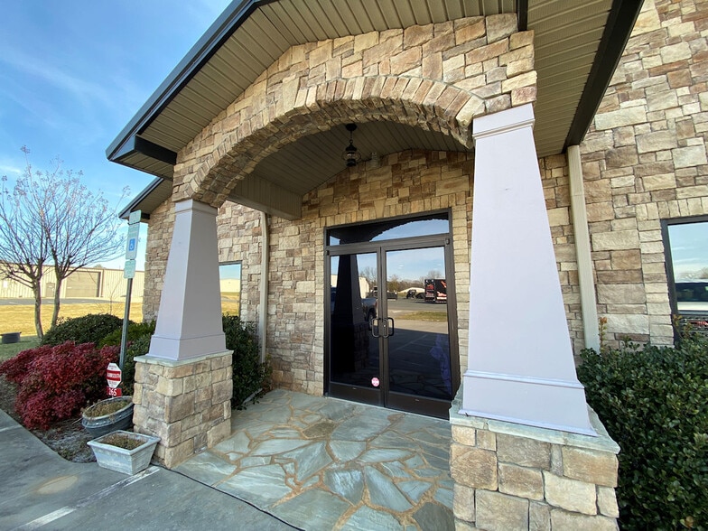 265 Pitt Rd, Mooresville, NC for sale - Building Photo - Image 3 of 27