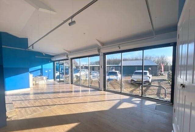 Clay Ln, Guildford for lease Interior Photo- Image 1 of 2