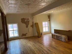 109 W Virginia St, McKinney, TX for lease Interior Photo- Image 2 of 2