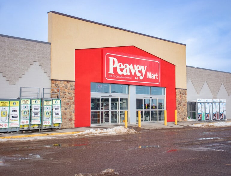 5127 50 St, Rocky Mountain House, AB for sale - Primary Photo - Image 1 of 2